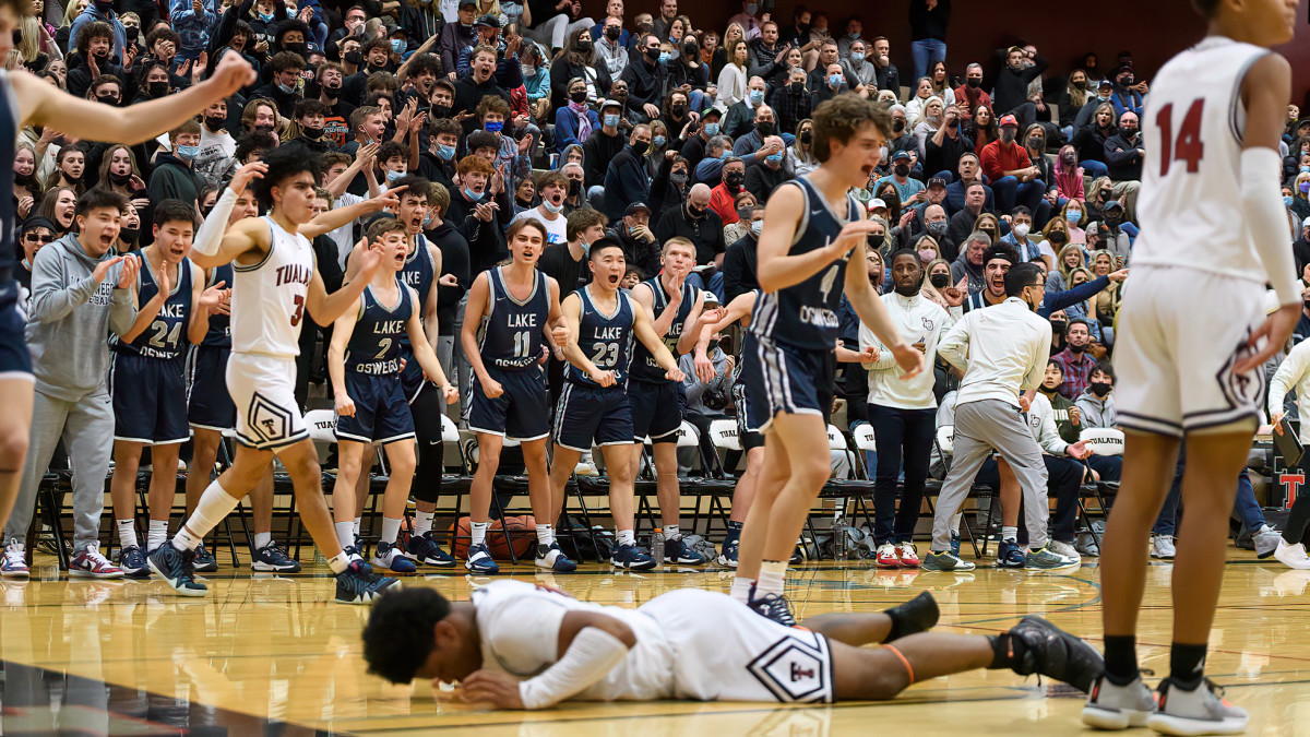 Tualatin Lake Oswego boys basketball Ken Waz 24